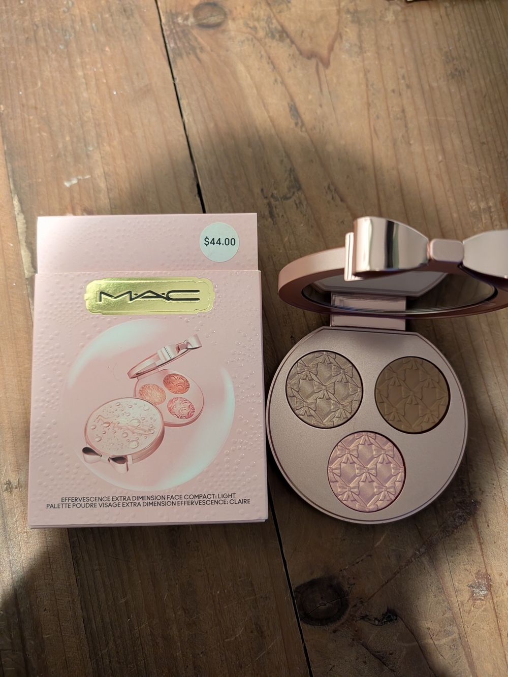 MAC Cosmetics Pink and Champagne Trio Highlighter Compact